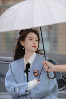 亲爱的今晚我想要你吻我